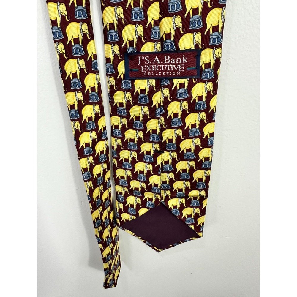 Vintage Jos A Bank Silk Tie Hand Sewn Made in USA Elephant Noveltyโ Burgundy